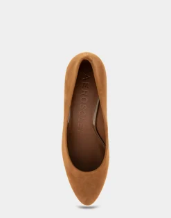 Comfortable Women's Almond Toe Pump in Tobacco Suede