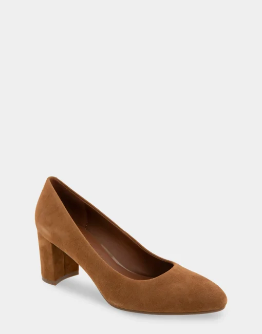 Comfortable Women's Almond Toe Pump in Tobacco Suede