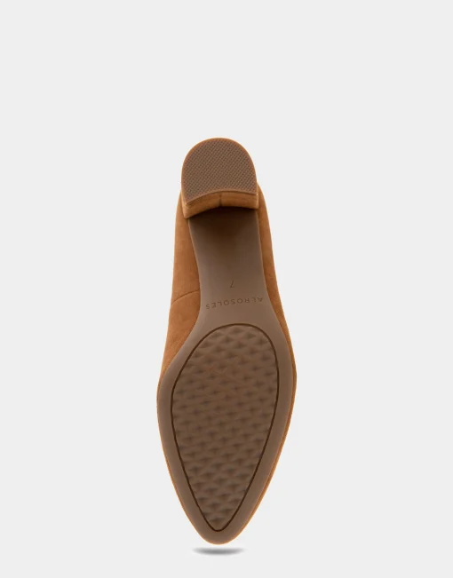 Comfortable Women's Almond Toe Pump in Tobacco Suede