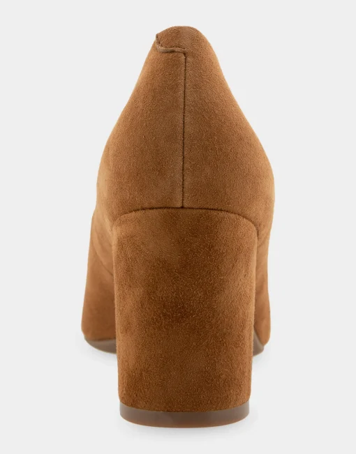 Comfortable Women's Almond Toe Pump in Tobacco Suede