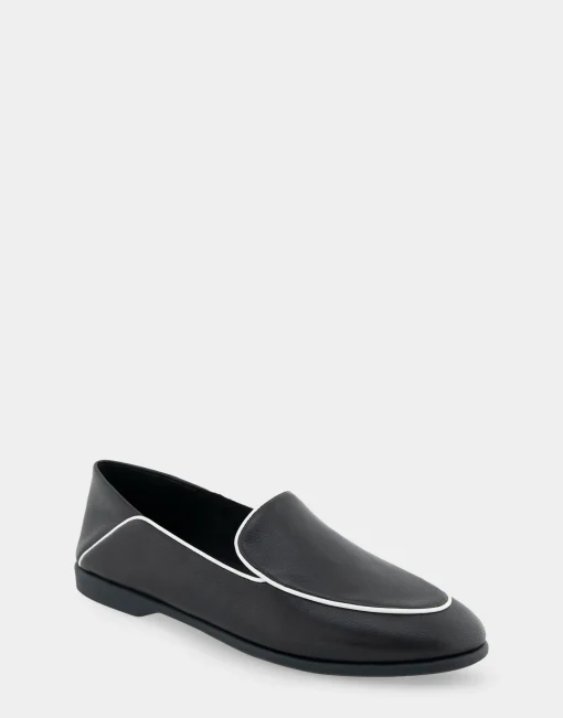 Comfortable Women's Collapsible Back Loafer in Black Leather