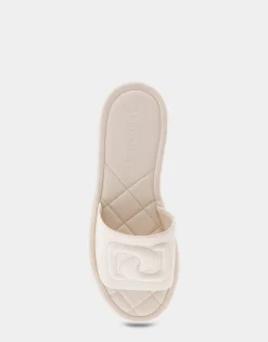 Comfortable Women's Debossed Chain Link Slide Sandal in Eggnog Leather