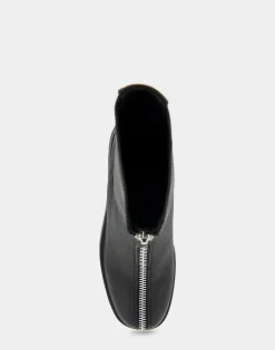 Comfortable Women's Flexible Molded Unit Front Zip Bootie in Black Pebbled Leather