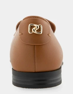 Comfortable Women's Flexible Tailored Clean Loafer in Tan Leather