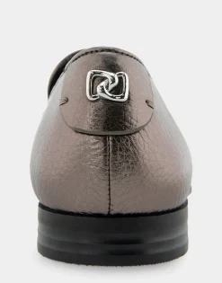 Comfortable Women's Flexible Tailored Clean Loafer in Gunmetal Pebbled Leather