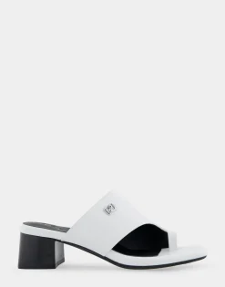 Comfortable Women's Hooded Toe Ring Block Heel Slide Sandal in White Leather