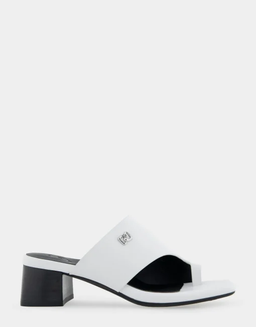 Comfortable Women's Hooded Toe Ring Block Heel Slide Sandal in White Leather