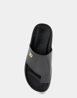 Comfortable Women's Hooded Toe Ring Footbed Sandal in Black Leather