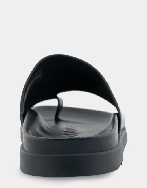 Comfortable Women's Hooded Toe Ring Footbed Sandal in Black Leather