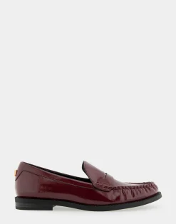 Comfortable Women's Lightweight Flexible Tailored Weejun Loafer in Burgundy Crinkled Patent Faux Leather Patent Faux Leather