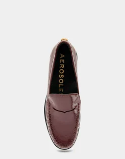 Comfortable Women's Lightweight Flexible Tailored Weejun Loafer in Burgundy Crinkled Patent Faux Leather Patent Faux Leather