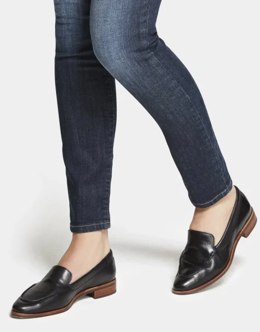 Comfortable Women's Loafer in Black Genuine Leather