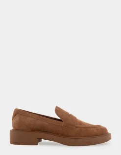 Comfortable Women's Molded Unit Loafer With Penny Keeper in Tobacco Suede