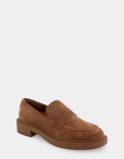 Comfortable Women's Molded Unit Loafer With Penny Keeper in Tobacco Suede