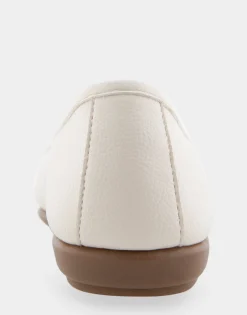 Comfortable Women's Ornamented Flat in Eggnog Faux Leather