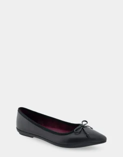 Comfortable Women's Point Toe Flat in Black Leather