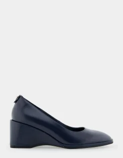 Comfortable Women's Sculpted Wedge Pump in Navy Leather