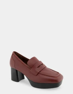 Comfortable Women's Tailored Platform Loafer in Clay Leather