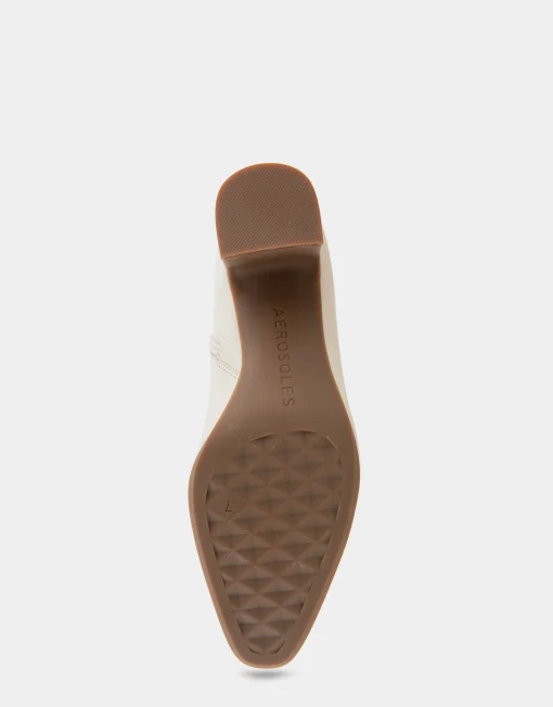 Comfortable Women's Tapered Toe Covered Heel Bootie in Eggnog Leather